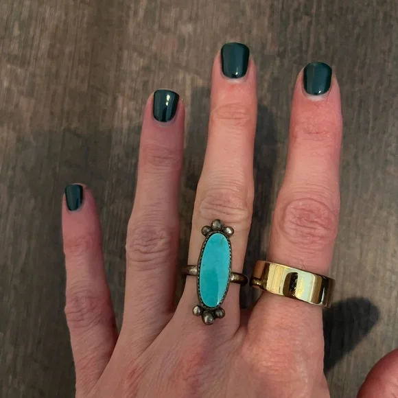 Vintage sterling silver authentic Turquoise Oval Ring size 7 - Picture 2 of 2